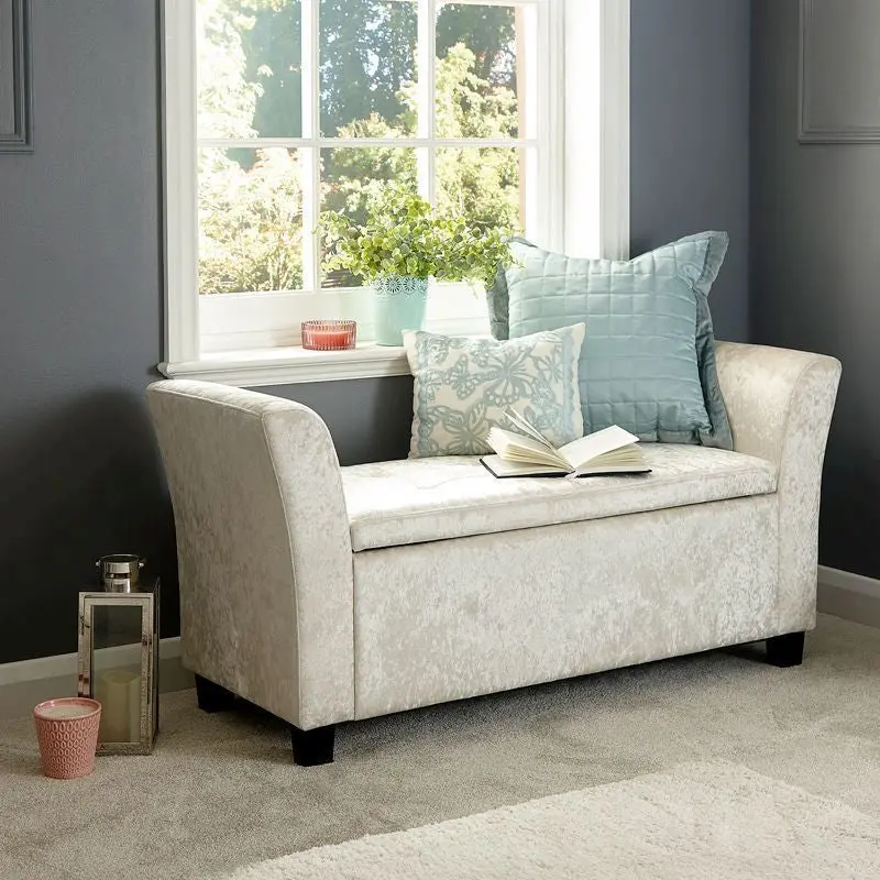 Verona Window Seat – White Fabric-Upholstered Bench with Wooden Frame for Bay Windows